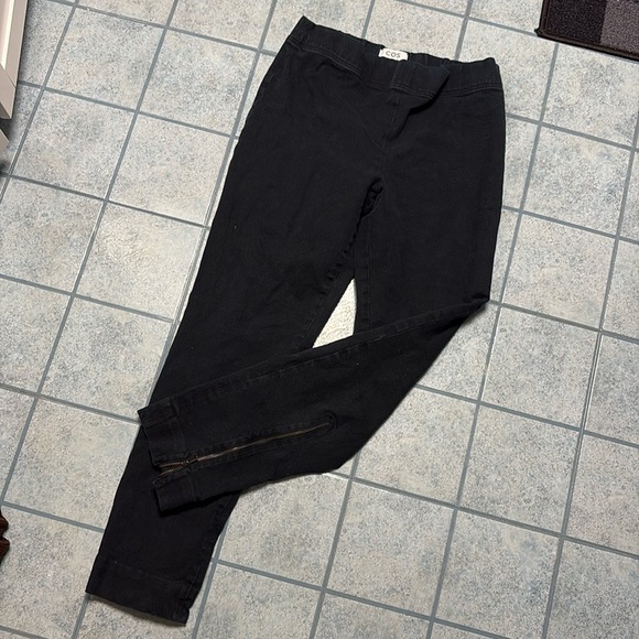 COS Denim - COS black stretch jeans